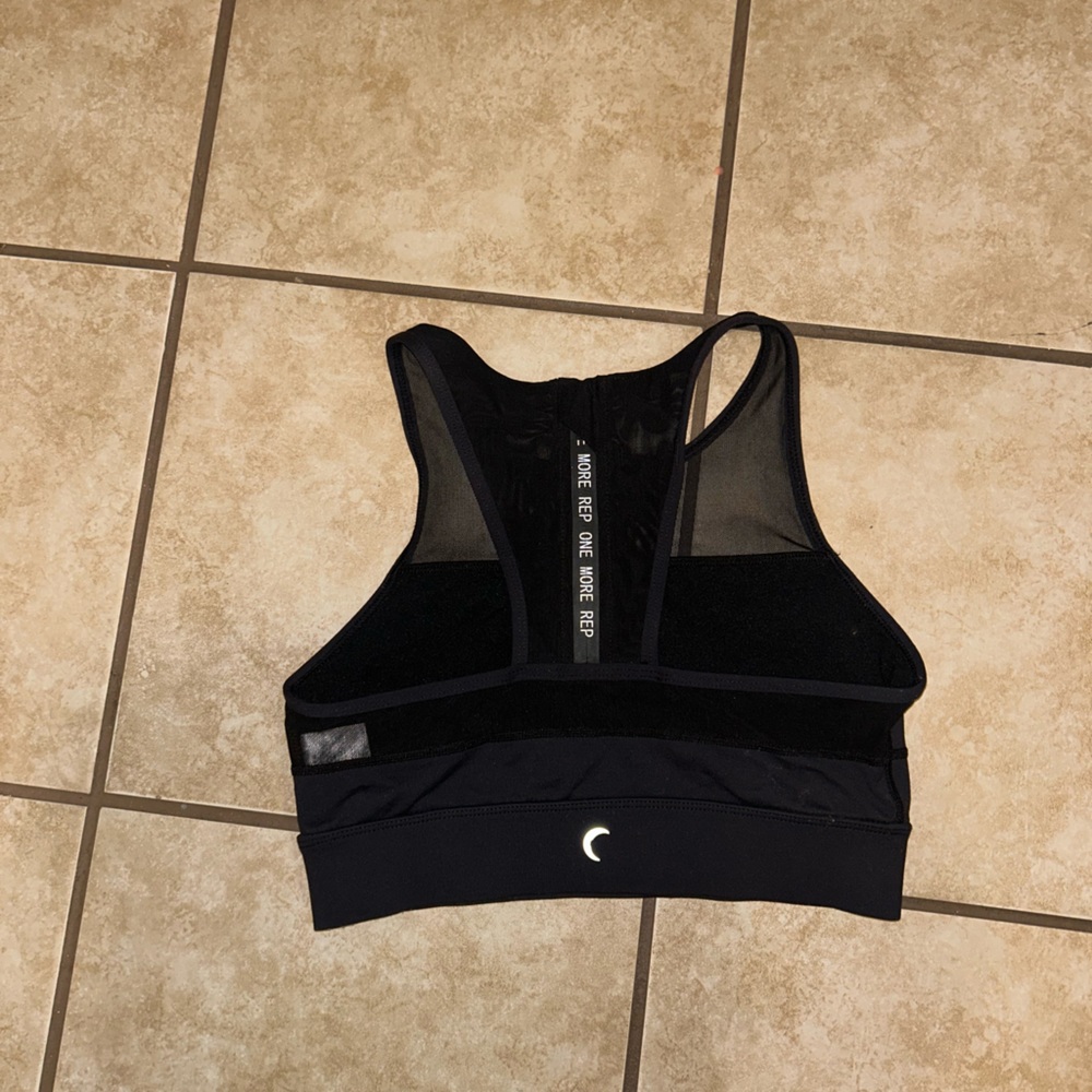 Zyia sports bra size small